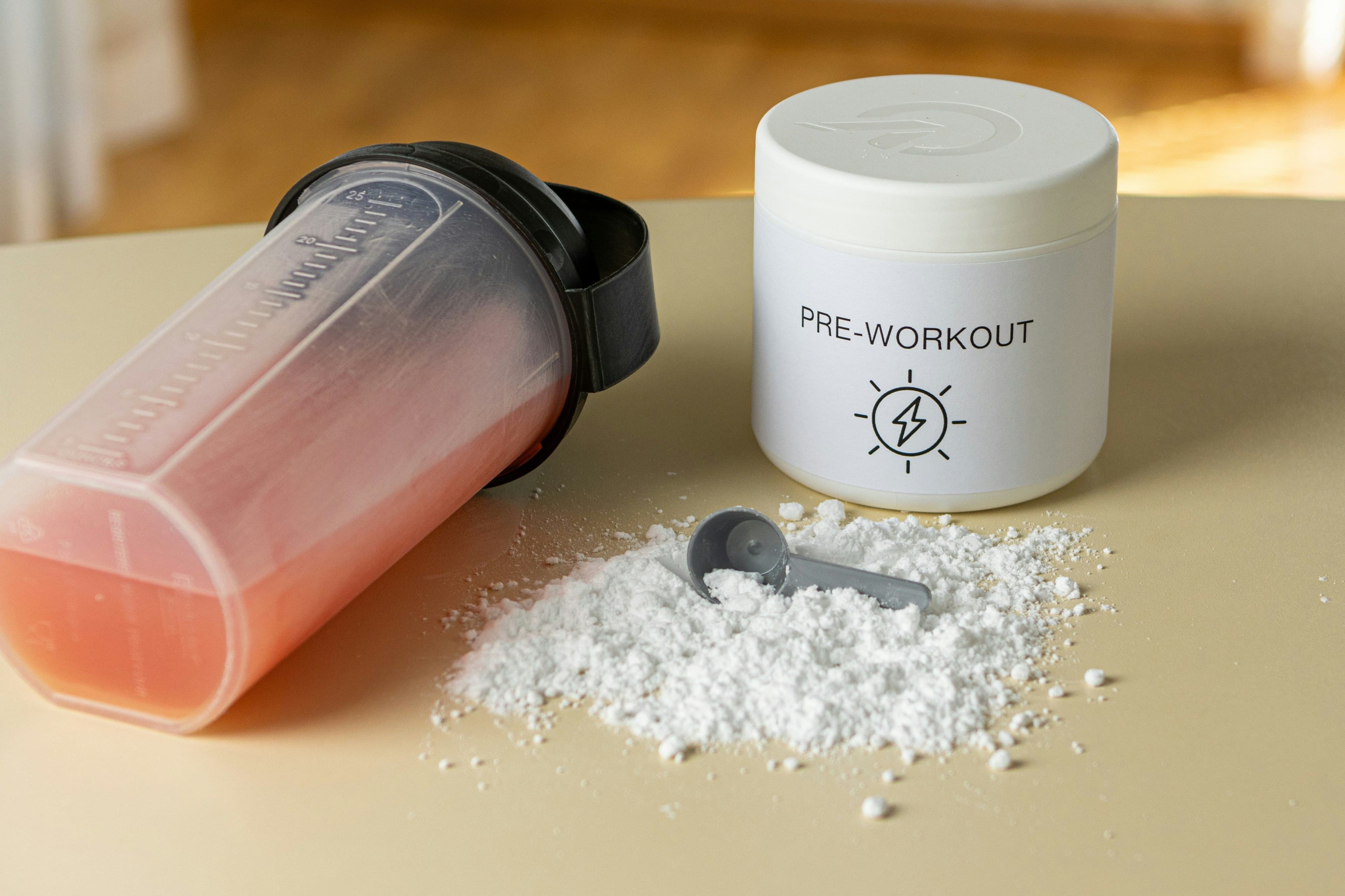 Pré-workout ou café : lequel choisir avant l'entraînement ?